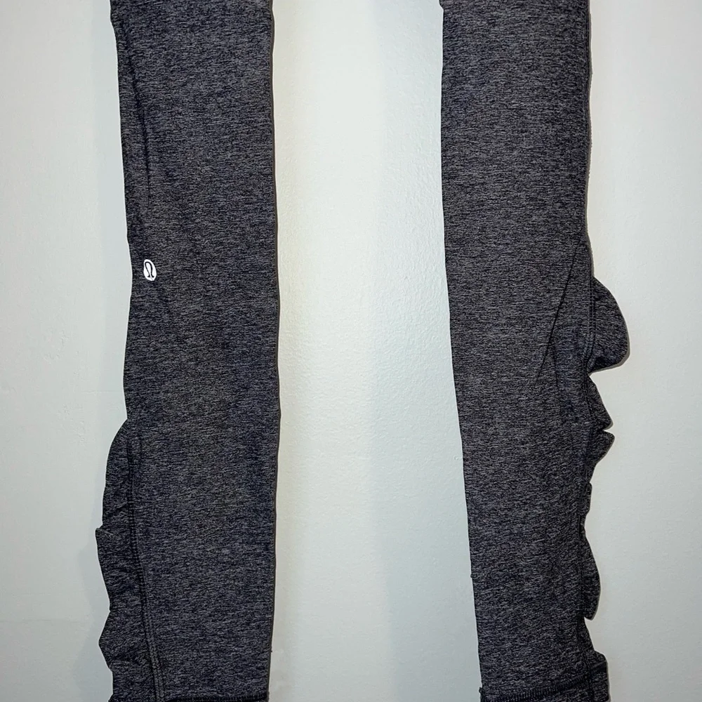 LuluLemon Wunder Train Leggings with Pockets - Picture 9 of 9